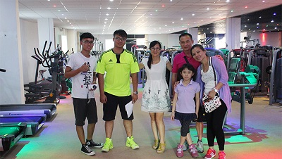 马来西亚客户来中国采购健身房跑步机
